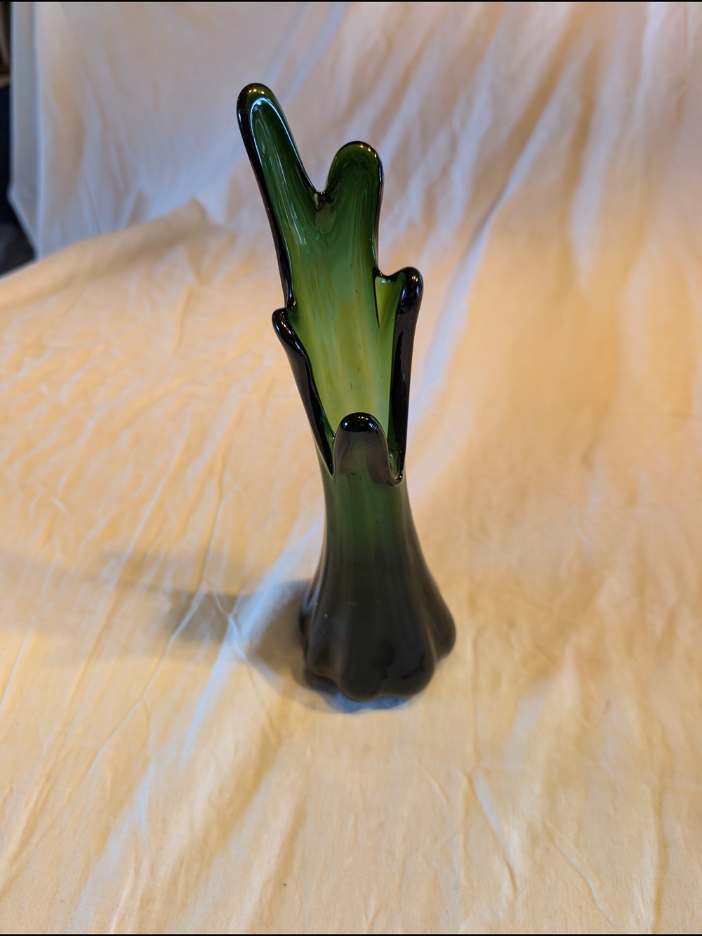 2/50$ Vintage Green Hand-Blown Art Glass Swung Vase